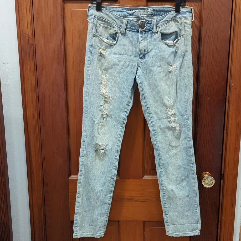 American Eagle Outfitters Light Blue Distressed Skinny Jeans